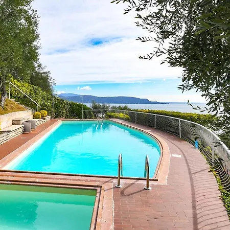 La Fasano 4* 가르도네리비에라